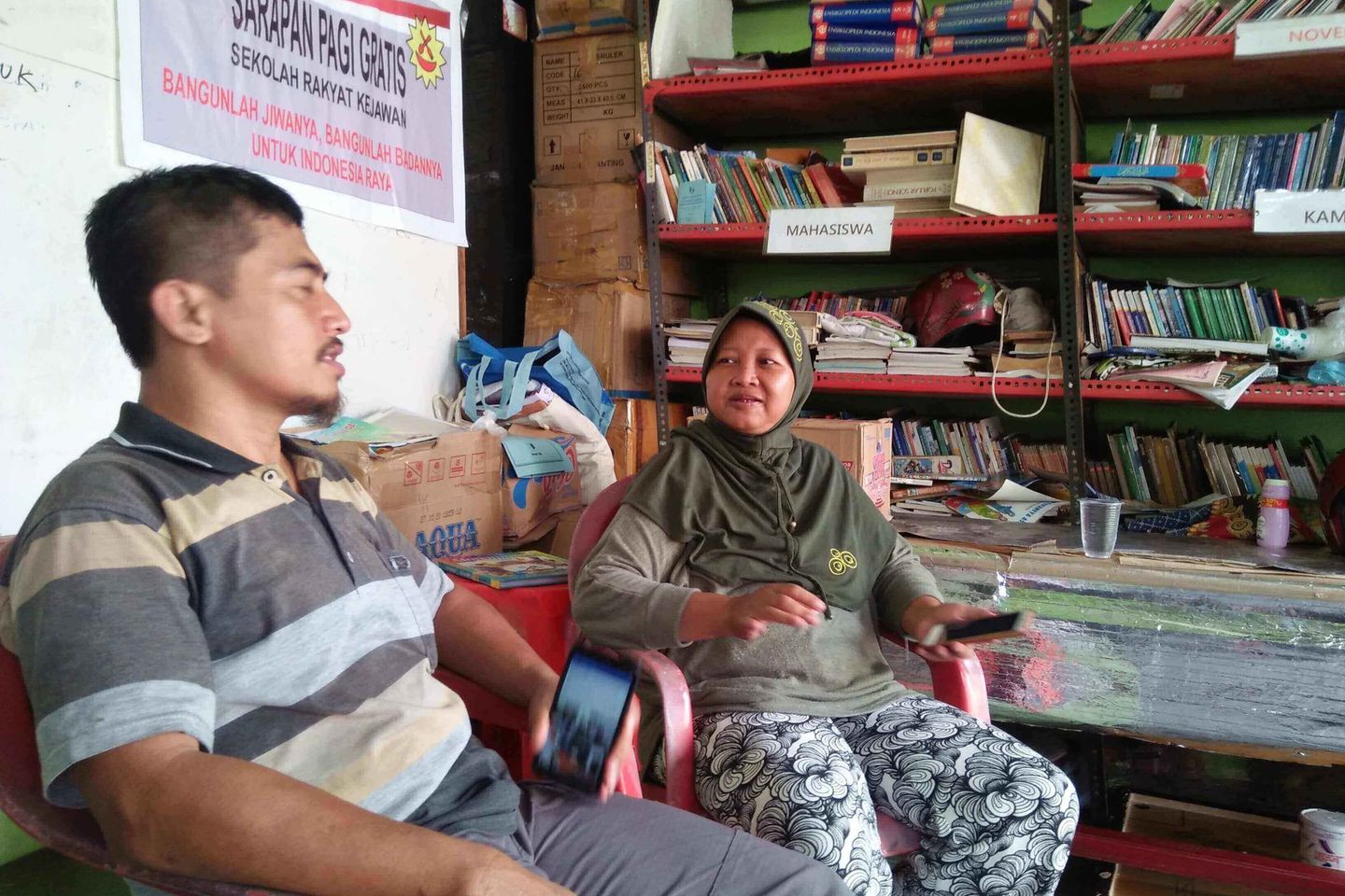 Belajar dan Sarapan Gratis di Sekolah Rakyat Kejawan
