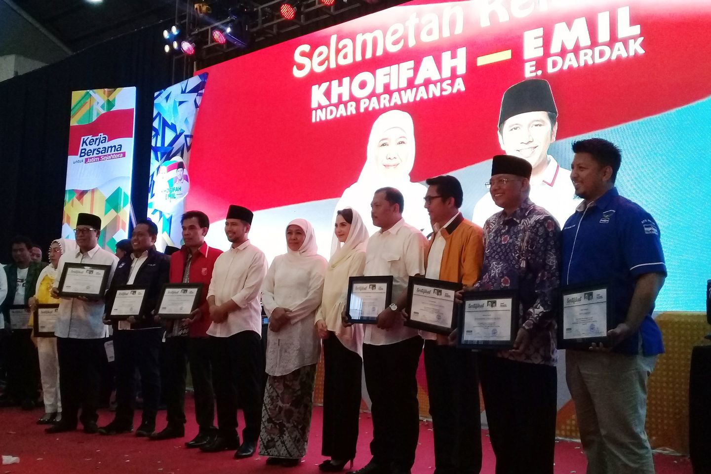 Rayakan Kemenangan Khofifah – Emil Gelar Tasyakuran Bareng Relawan