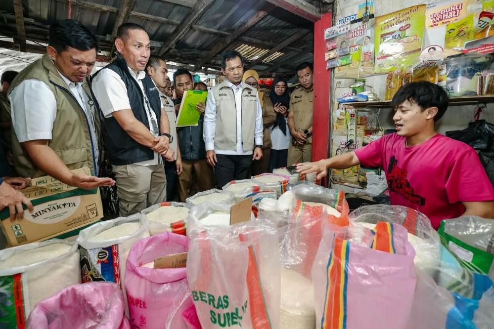 Satgas Pangan Polda Jatim Temukan Penjualan Beras Premium di Atas HET