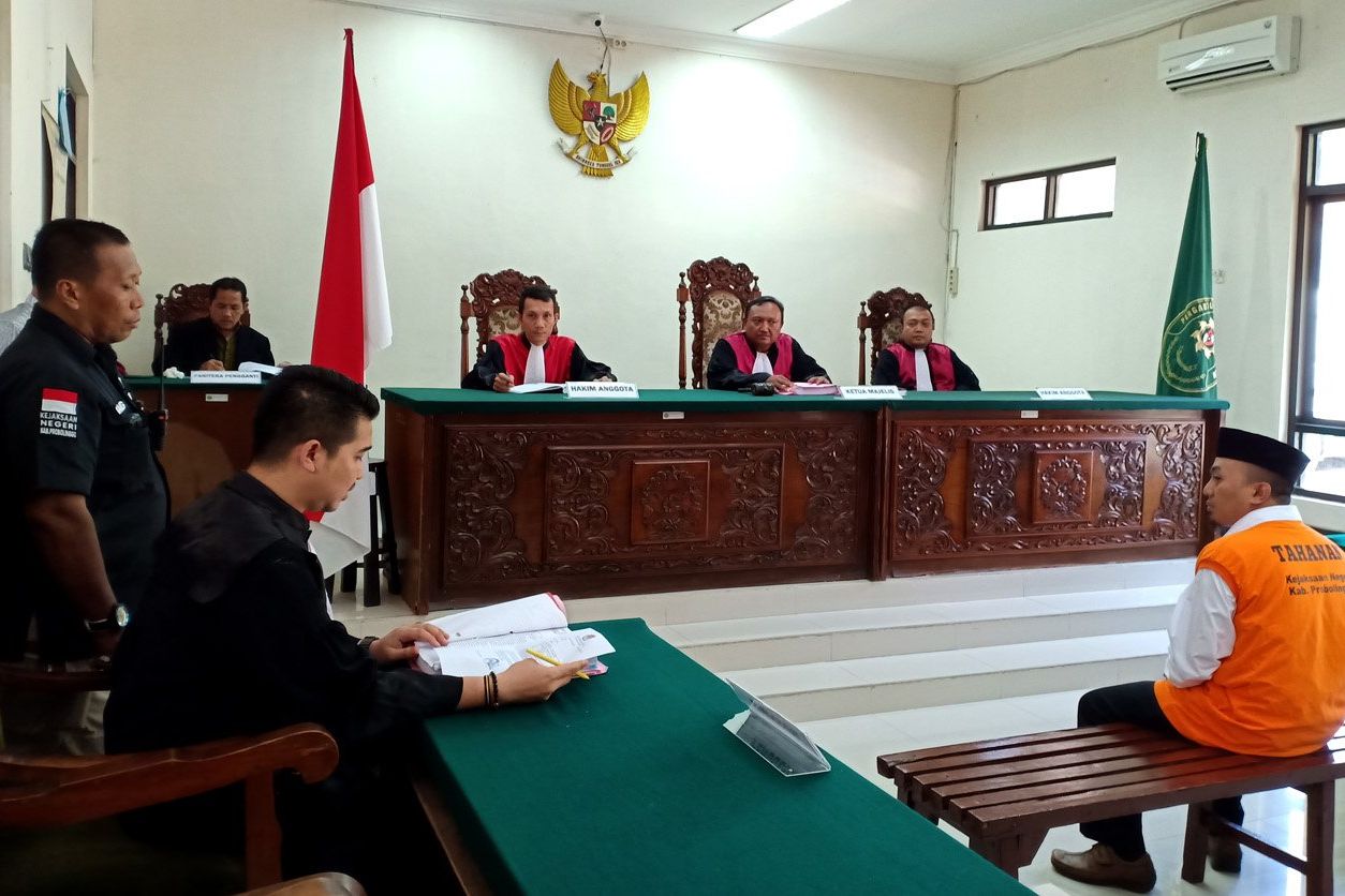 Ketua KPU dan DPC Gerindra Kabupaten Probolinggo Mangkir Sidang Ijazah Palsu