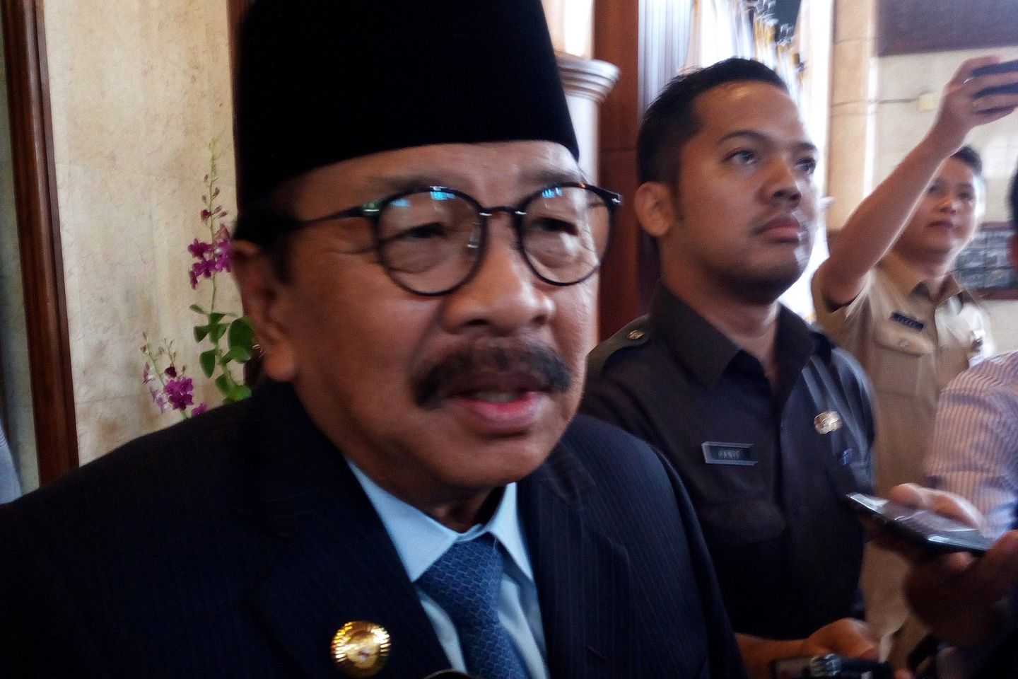 Pemprov Jatim Usulkan Demo Diganti Jagongan dan Rokokan