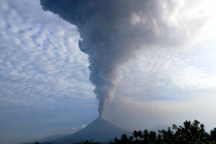 Gunung Soputan Erupsi, Tinggi Kolom Abu Capai 7.000 Meter