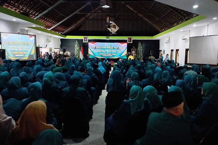 Jadi Masalah Nasional, Gubernur Khofifah Ingatkan Penanganan Stunting Anak di hadapan PKK Seluruh Jatim