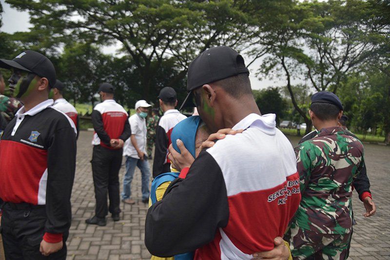 Di Balik Doa Seorang Ibu Untuk Anaknya yang Ikut Sekolah Kebangsaan