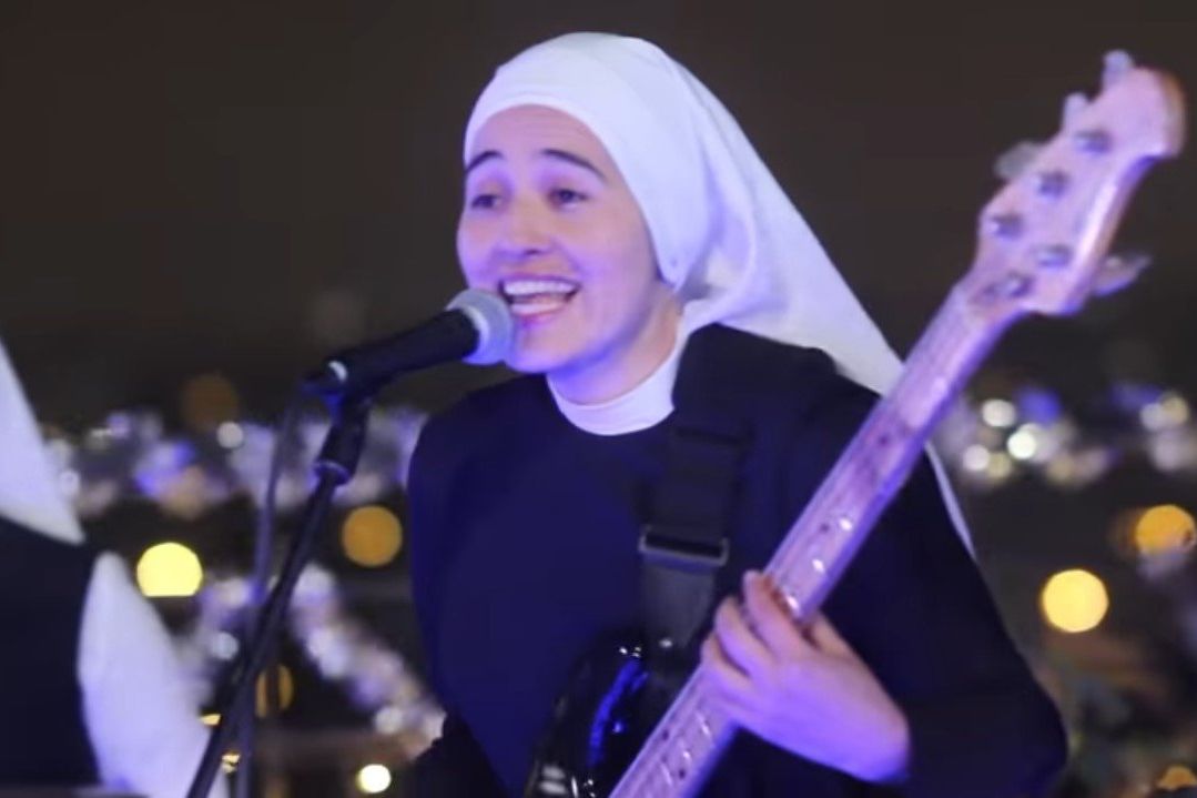 Suster Rock n Roll Viral di YouTube