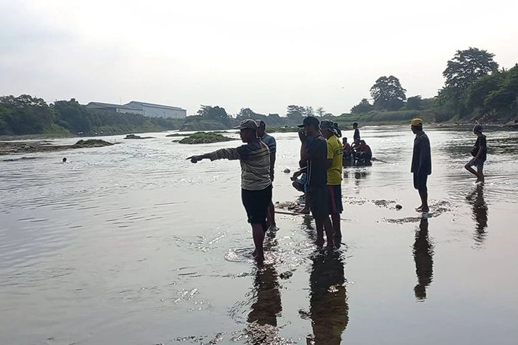 Terpeleset Jaring, Pencari Ikan di Sungai Brantas Tenggelam