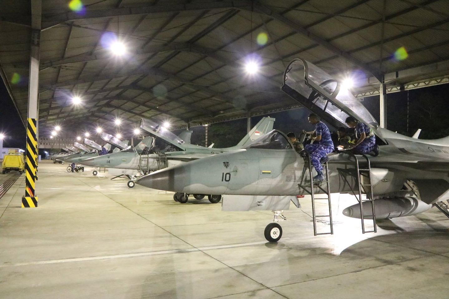 T 50i Golden Eagle dan F 16 Asah Skill Terbang Malam