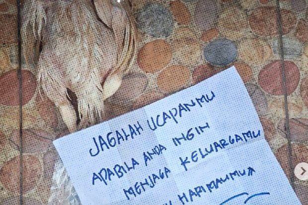 Diduga Kerap Kritik Pemerintah, Rumah Aktivis Greenpeace Diteror Bangkai Ayam