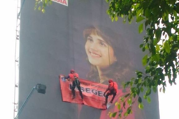 <em>Bilboard</em> Tsamara Amany Disegel Pemprov DKI, Begini Tanggapan PSI