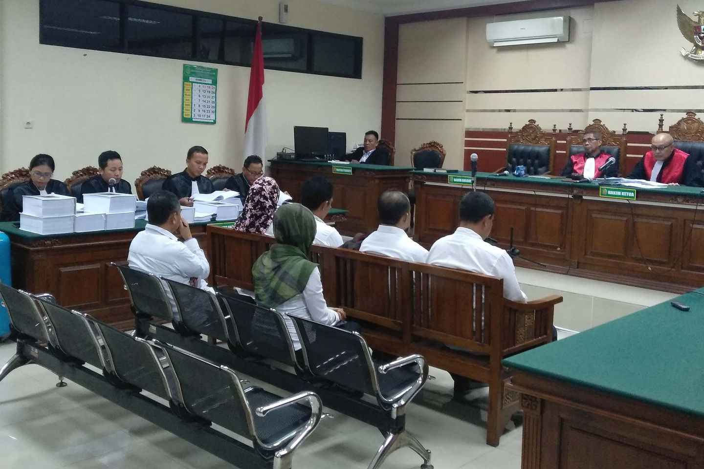 Jaksa KPK Tuntut  Anggota DPRD Kota Malang Berbeda