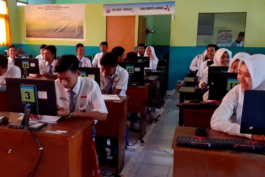 Pelajar SMKN 1 Trowulan Kabupaten Mojokerto Bisa Ikut Ujian