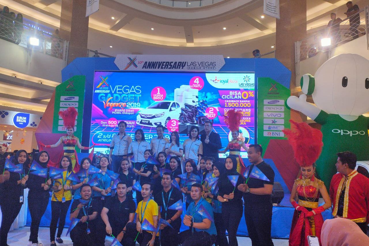 Harga dan Spesifikasi Tinggi, Pengaruhi Penjualan Ponsel Pintar Tahun Ini