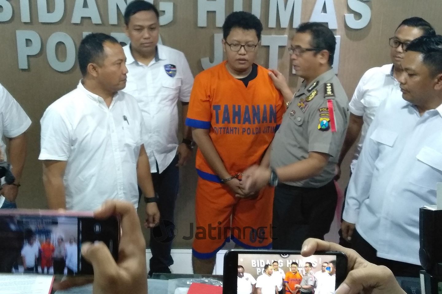 Mahasiswa S2 Bayar Konten Porno Rp 100 Ribu