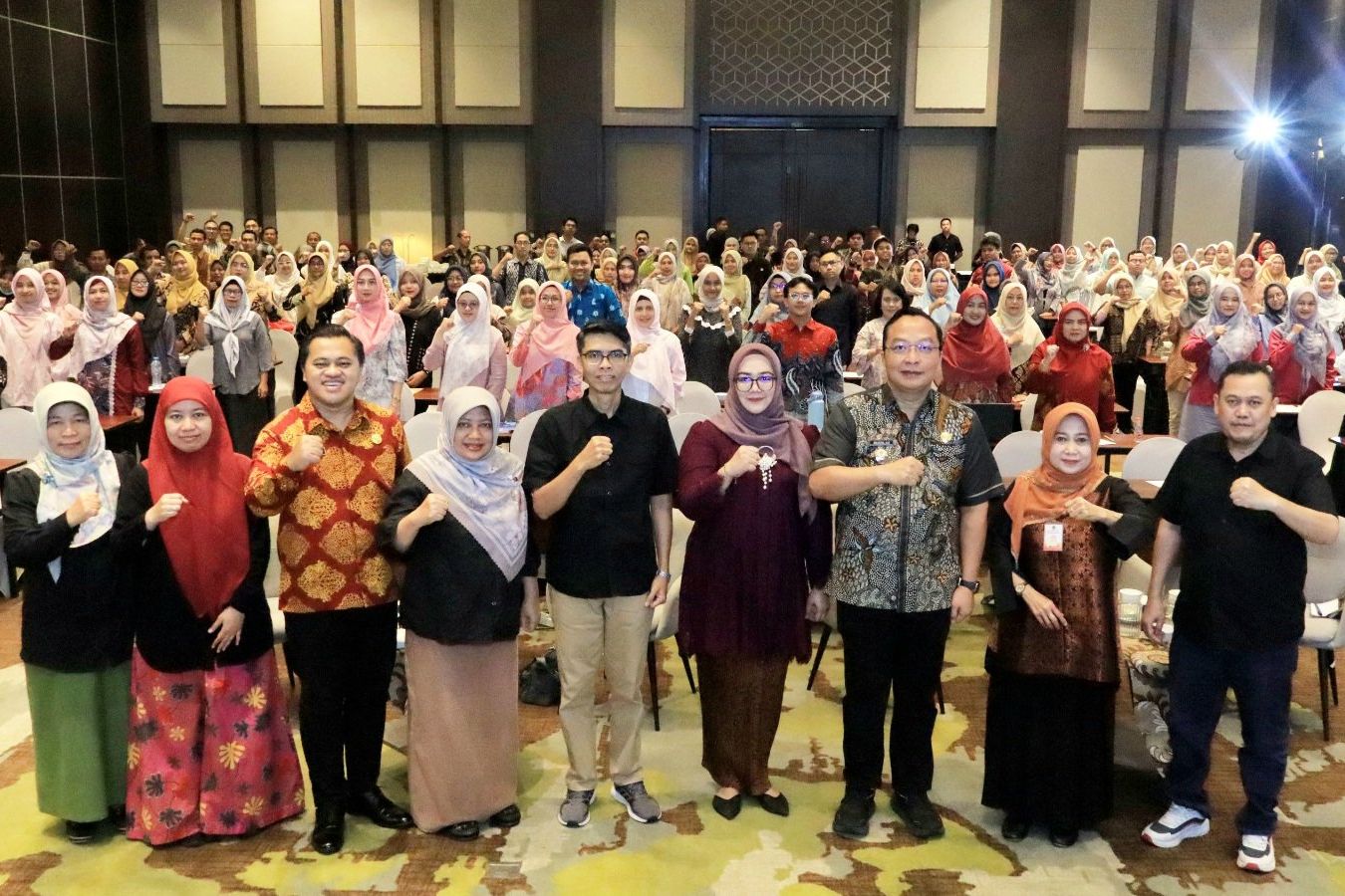 Wabup Alif Tutup Pelatihan BLUD di Gresik, Dorong Tata Kelola Profesional dan Layanan Berkualitas
