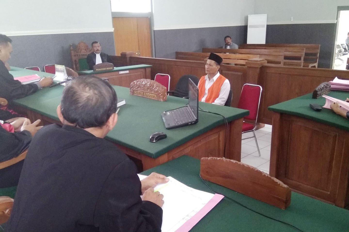 Memeras Guru, Oknum Wartawan Diganjar 4 Bulan Penjara