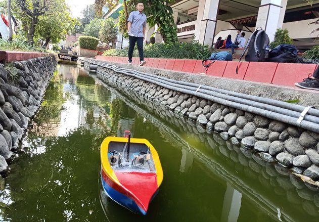 Cegah Banjir, Mahasiswa Untag Bikin Kapal Pendeteksi Kedalaman Sungai