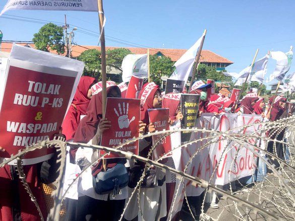 KAMMI Surabaya Tolak RUU P-KS