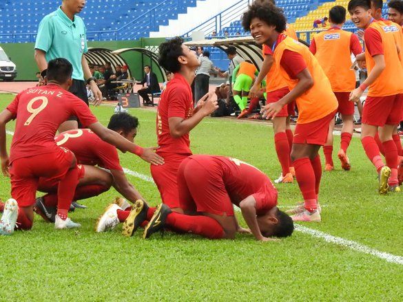 Delapan Menit Gawang Brunei Darussalam Jebol