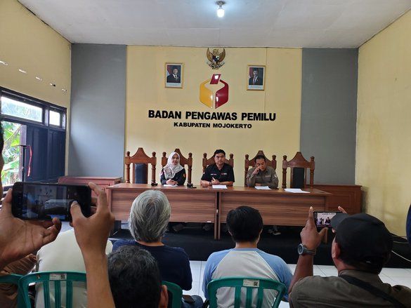 Tak Ada Gugatan di MK, Gus Barra-Rizal Tinggal Ditetapkan Bupati dan Wakil Bupati Mojokerto