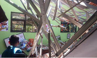 Pemprov Jatim Minta Sekolah Laporkan Kondisi Gedung