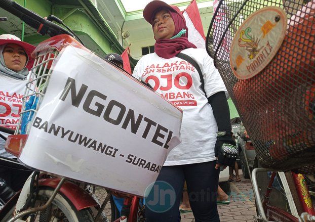 Tolak Perluasan Tambang, Warga Banyuwangi Bersepeda ke Surabaya Temui Khofifah