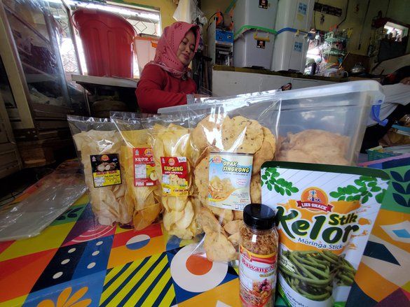 Pasutri di Kota Mojokerto Sukses Produksi Snack Berbahan Kelor dan Singkong