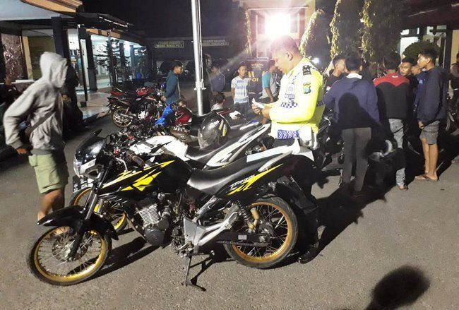 Balap Motor Liar, Polres Ponorogo Amankan Tiga Puluh Motor
