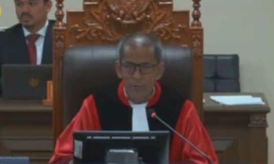Ghofur-Firosya Tarik Gugatan Pilkada Lamongan di MK, Yuhronur-Dirham Tinggal Ditetapkan