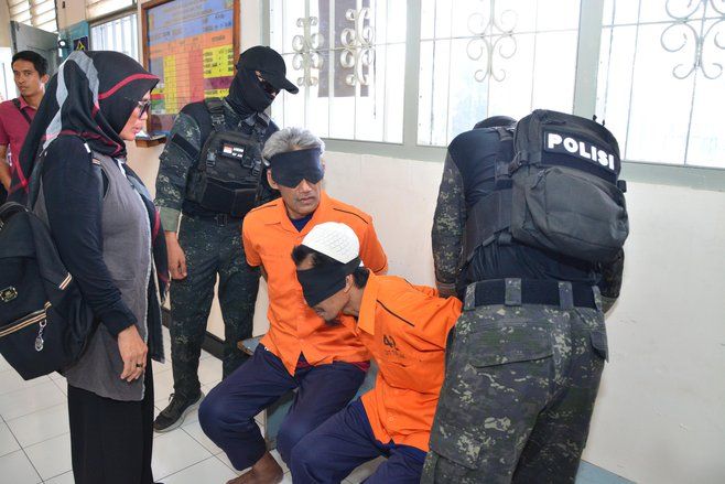 Foto-Foto Pemindahan Dua Napi Teroris ke Lapas Lamongan