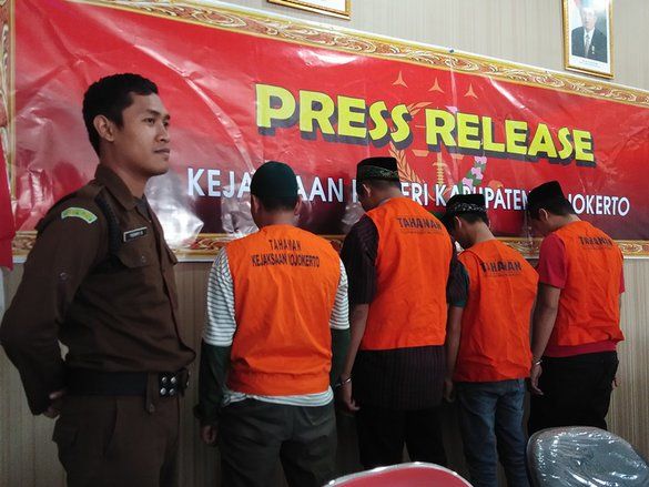 Kejari Mojokerto Kelimpahan Empat Tersangka Kasus Pembunuhan Berencana