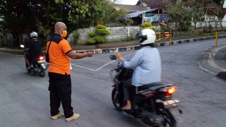 Gunung Agung Erupsi, Kondisi Aman Hanya Hujan Abu Vulkanik