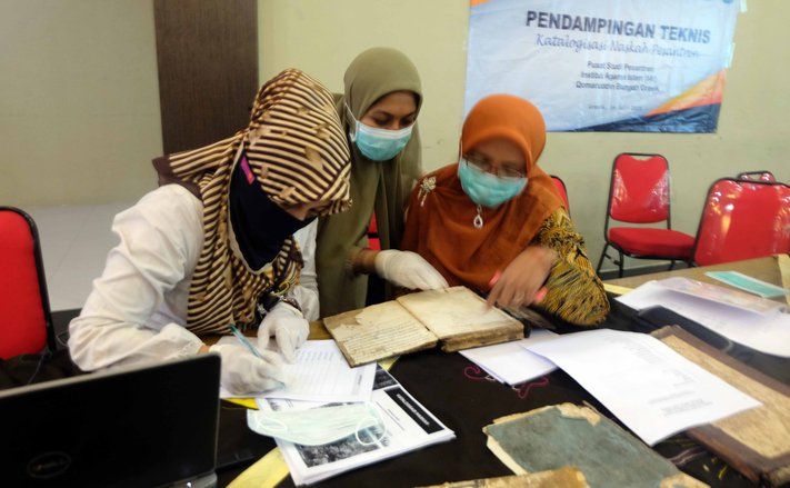 PSP Qomaruddin Katalogisasi Tiga Ribu Halaman Naskah Pesantren