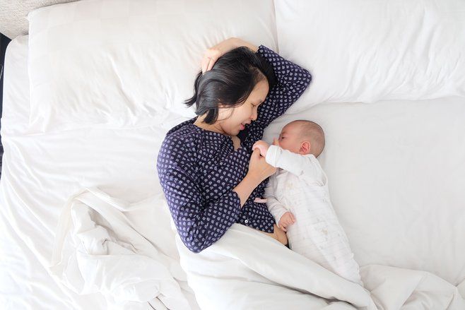 Bayi Baru Lahir Menangis Terus Bukan Karena Haus atau Lapar