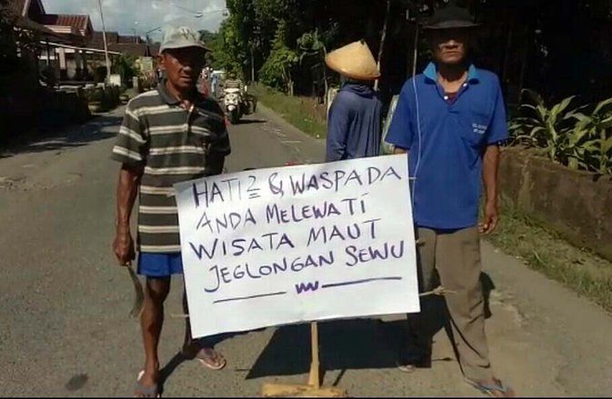 Warga Blitar Bikin “Wisata Maut <em>Jeglongan</em> <em>Sewu</em>”