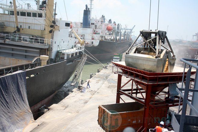 Tekan Impor, Pemprov Jatim Dorong Ciptakan Industri Bahan Baku Penolong