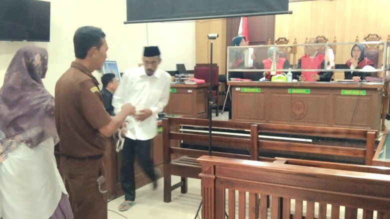 Mantan Kepala Desa Miliarder di Gresik Didakwa Penggelapan Aset Desa