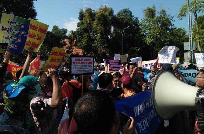 Seratusan Guru Sekolah Swasta Unjuk Rasa Sikapi PPDB Zonasi