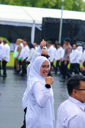 Pemkab Banyuwangi Imbau Karangan Bunga Pelantikan Bupati Diganti Paket Sembako untuk Warga Miskin