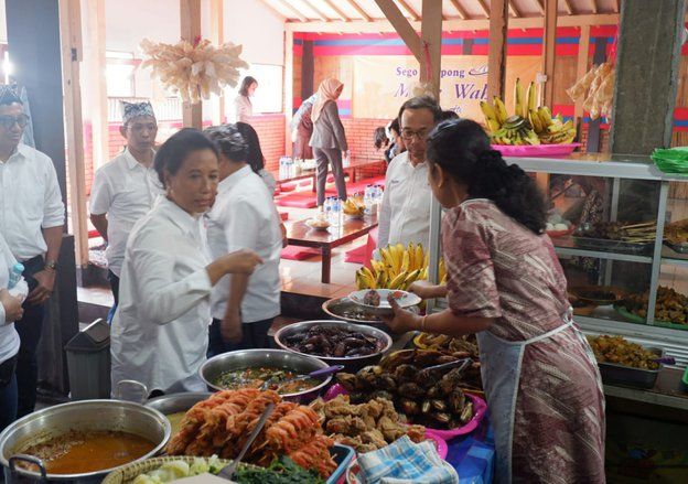 Kesan Menteri Rini Pada Kuliner Khas Banyuwangi, Sego Tempong