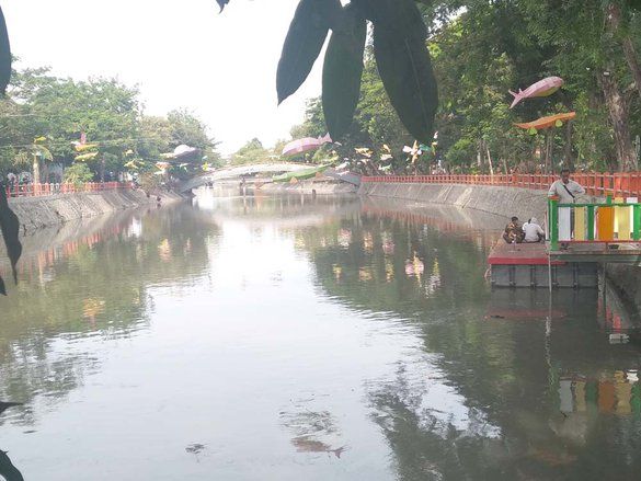 Mayat Bayi Ditemukan Mengambang di Sungai Kalimas