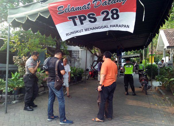 Laksanakan PSU, TPS 28 di Surabaya Sediakan Sarapan Gratis