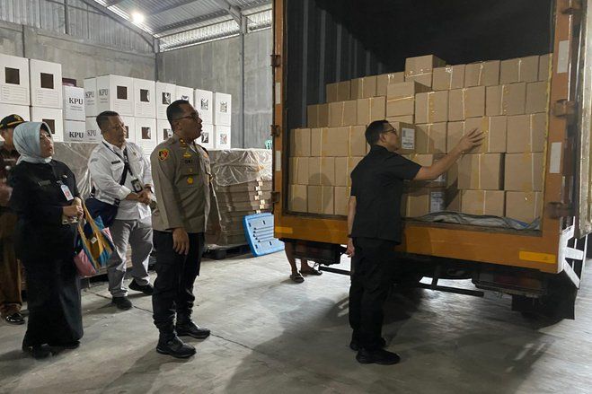 Surat Suara Pilgub Tiba di Gudang Logistik KPU Kota Probolinggo