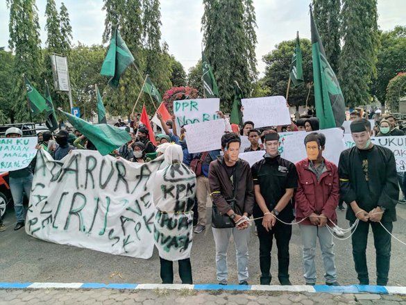 Mahasiswa-DPRD Ponorogo Tolak Revisi UU