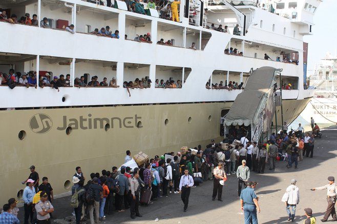 Tiket Kapal Pelni Tujuan Surabaya Habis Terjua