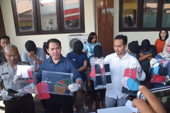 Sejak Oktober, Polisi Tangkap Tiga Suami Jual Istri di Surabaya