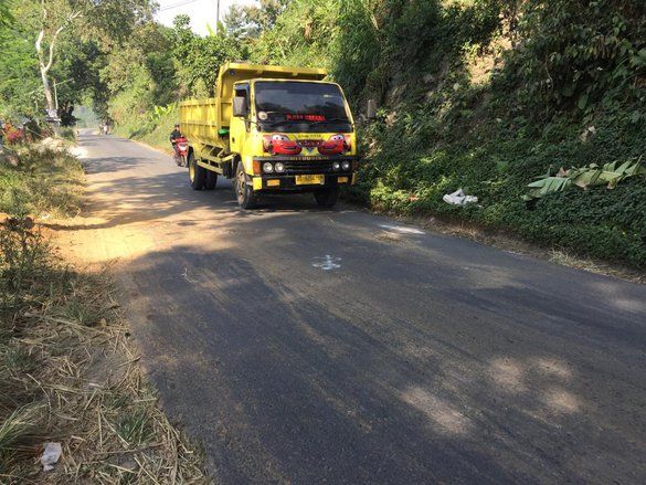 Tanpa Helm Siswi Mts Blitar Meninggal Ditabrak Truk