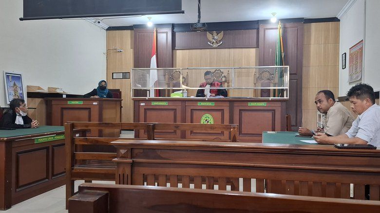 PN Gresik Tolak Praperadilan Kades Sekapuk Tersangka Penggelapan Aset Desa