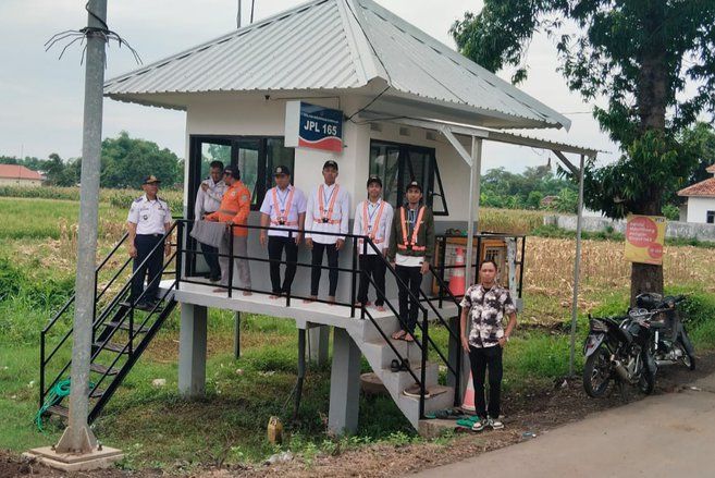 Sembilan Pos Jaga Perlintasan Kereta Api di Probolinggo Mulai Beroperasi