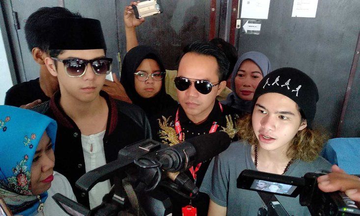 Kunjungan Al dan Dul Curi Perhatian Masyarakat