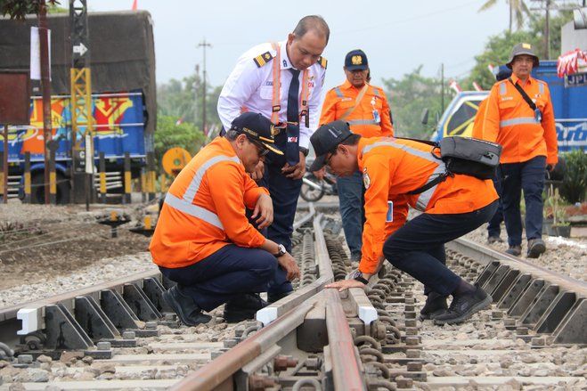 Antisipasi Gangguan Perjalanan Kereta Akibat Cuaca Ekstrem, PT KAI Gandeng BMKG